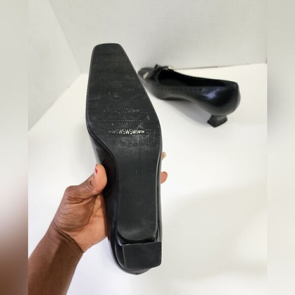 Stuart Weitzman  - Picture 10 of 13